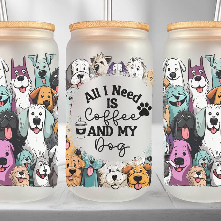 Tout ce dont j'ai besoin, c'est de café et de mon chien Verre Libbey givré 16oz pour la vente par Dogwood Graphics & Design