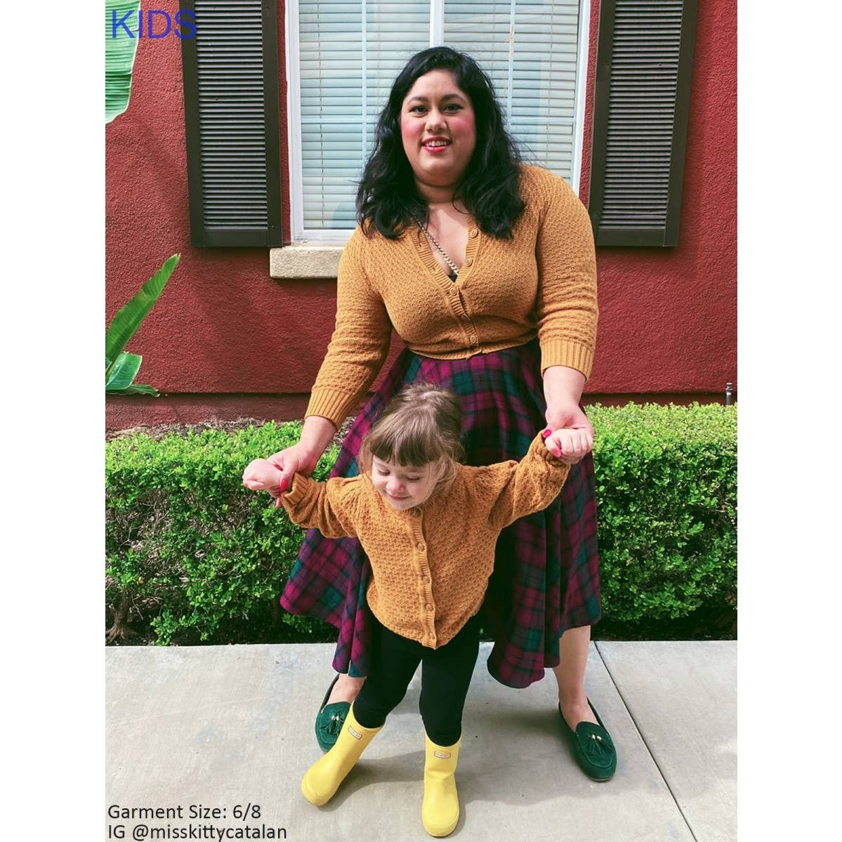 Mak - Vendita all'ingrosso Cardigan - Bambini - Cardigan corto all’uncinetto per bambina con bottoni vintage MK3514KID17