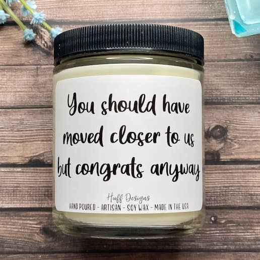 Tillykke alligevel gave håndskrevet, husindflytningsgavelys for engroshandel hos Huff Designs Candle Co