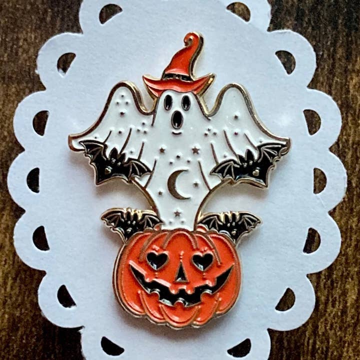 Halloween Spook Pin: Emaille, Goth Griezelig, Samhain Pompoen voor wholesale door Soni Graves