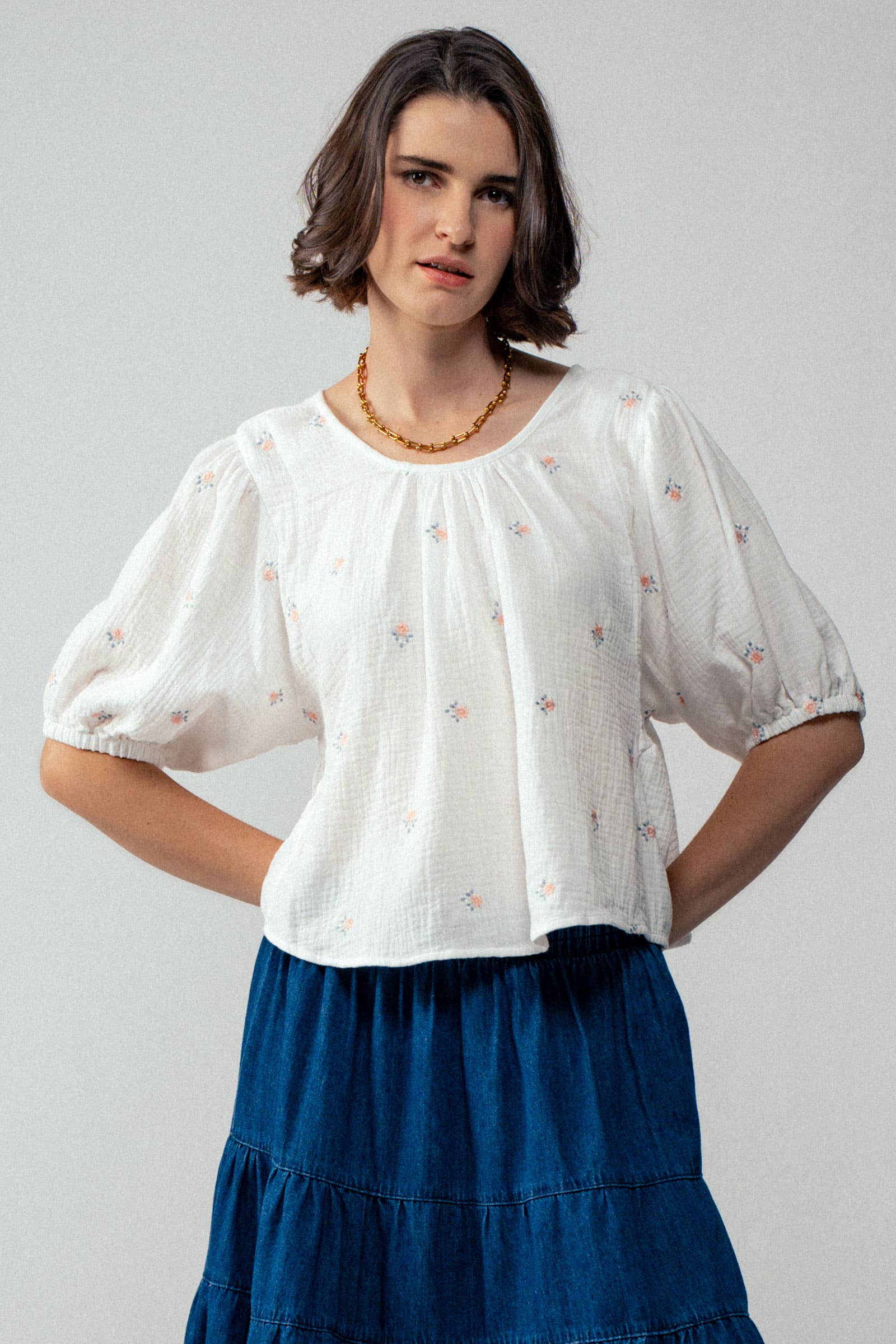 Urban Daizy - Wholesale Blouse - Women's - Floral Embroidered Gauze Blouse9