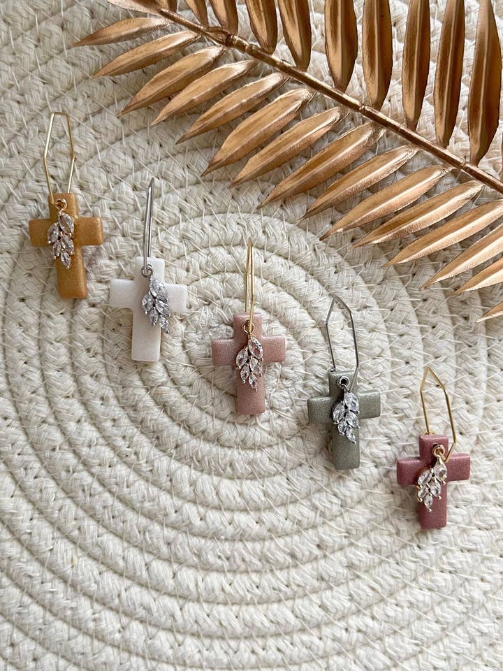 Croix simple pour la vente par Eden + Clay by Ana Denae