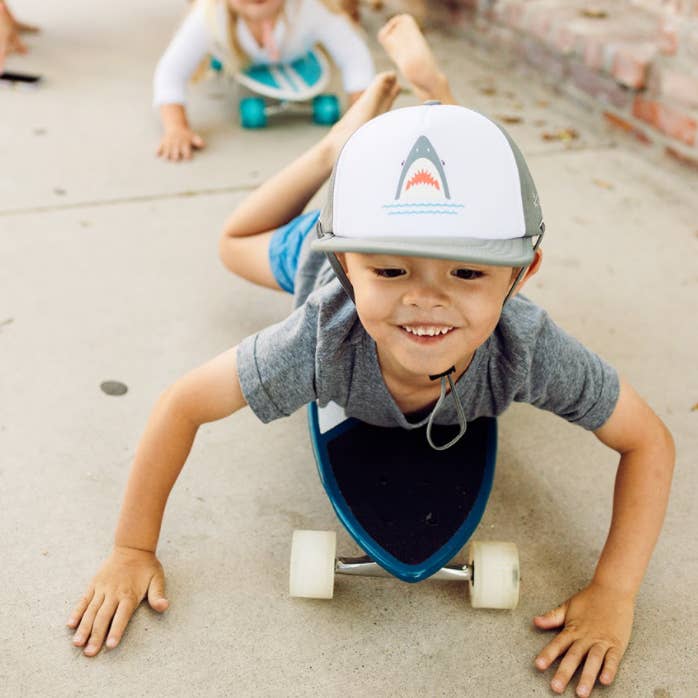 Shark Bite - Trucker Hat/Zonnehoed voor wholesale door BITTY BRAH
