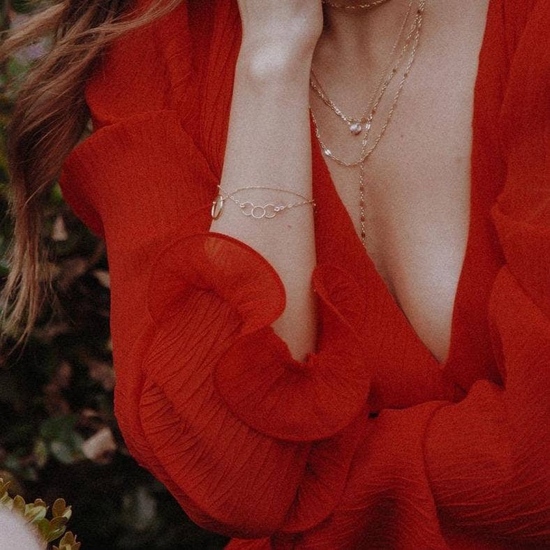 Ofina Jewelry - Wholesale Link & Chain Bracelet - Tiny Triple Diamond Cut Circles Bracelet3