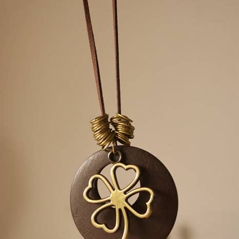 MoodGold - Wholesale Pendant/Charm Necklace - Vintage Wood Four Leaf Clover Necklace