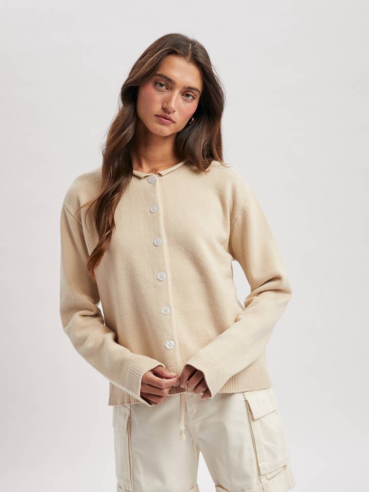 CARDIGÃ COM DECOTE CRU E BOTÕES / WL25-11418 por atacado de Wishlist Apparel