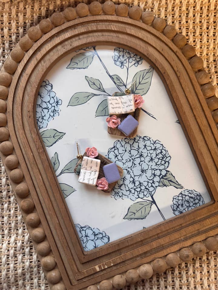 Voor Boekenliefhebbers | Oorbellen van Polymeerklei voor wholesale door Watch Me Bloom