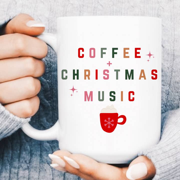 Tazza natalizia da 15 once con musica natalizia per la vendita all'ingrosso da parte di From Us To You Co. Handmade Goods