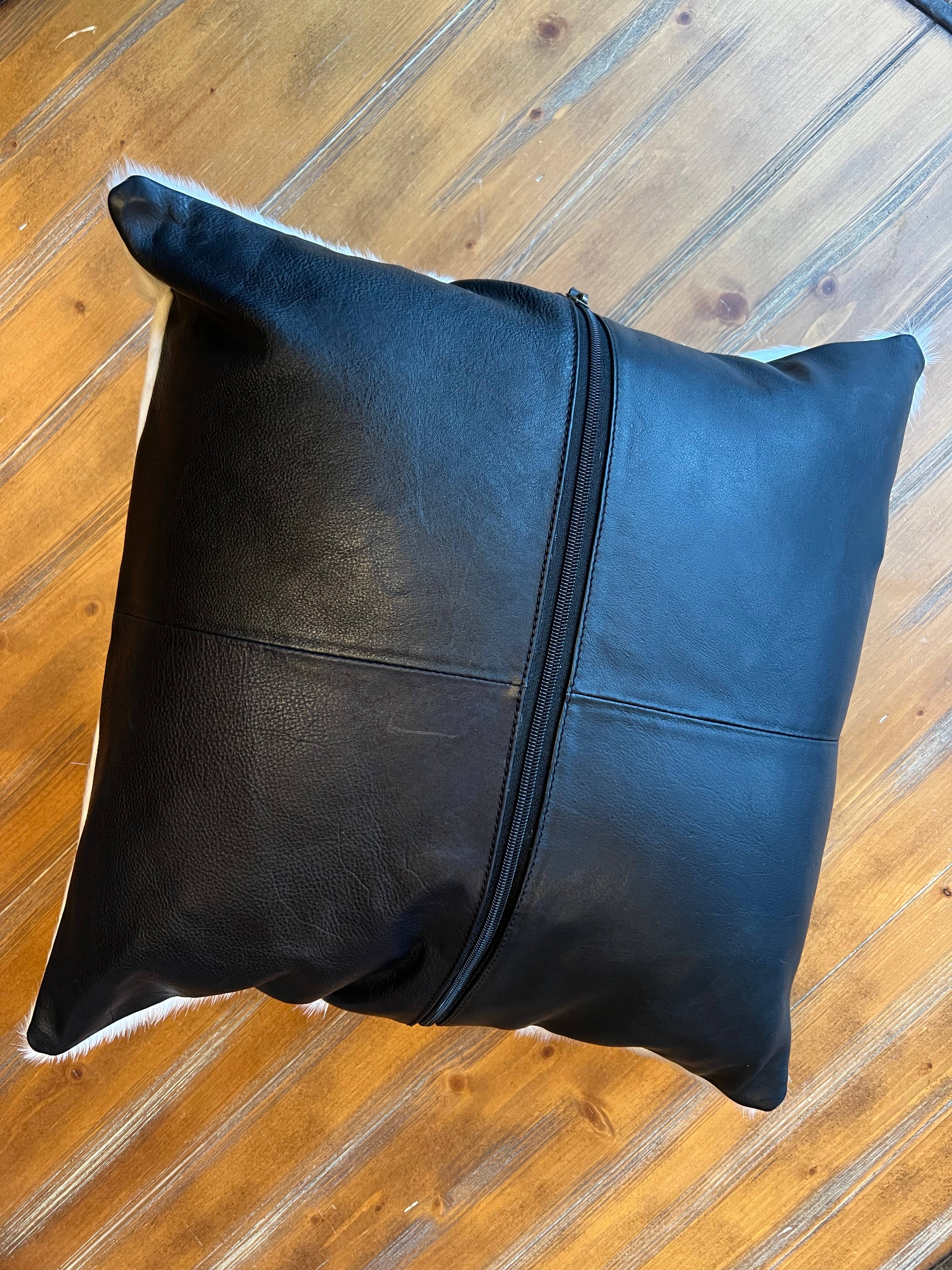 Westrian International - Wholesale Throw Pillow Cover - Equestrian Snaffle Bit Cowhide Leather Pillow Cover 18”4