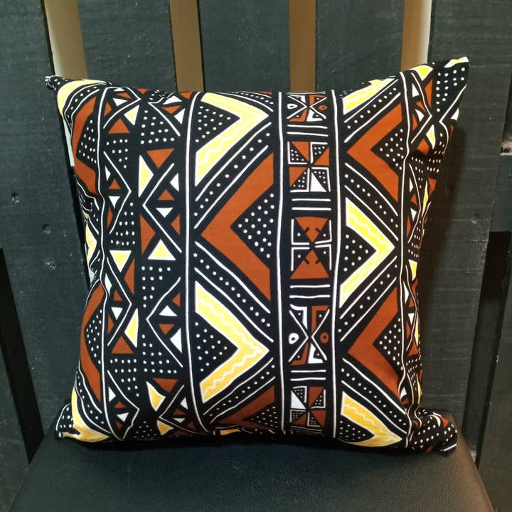 Housse de coussin WAKANDA pour la vente par The Afrophile