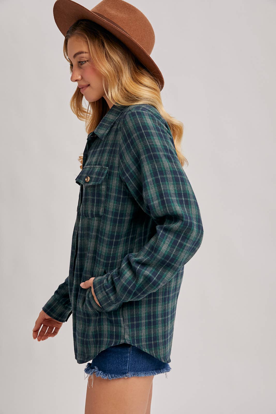 Bluivy - Wholesale Shirt - Women's - BUTTON DOWN PLAID SHIRT WITH POCKETS - 4TH OF JULY22