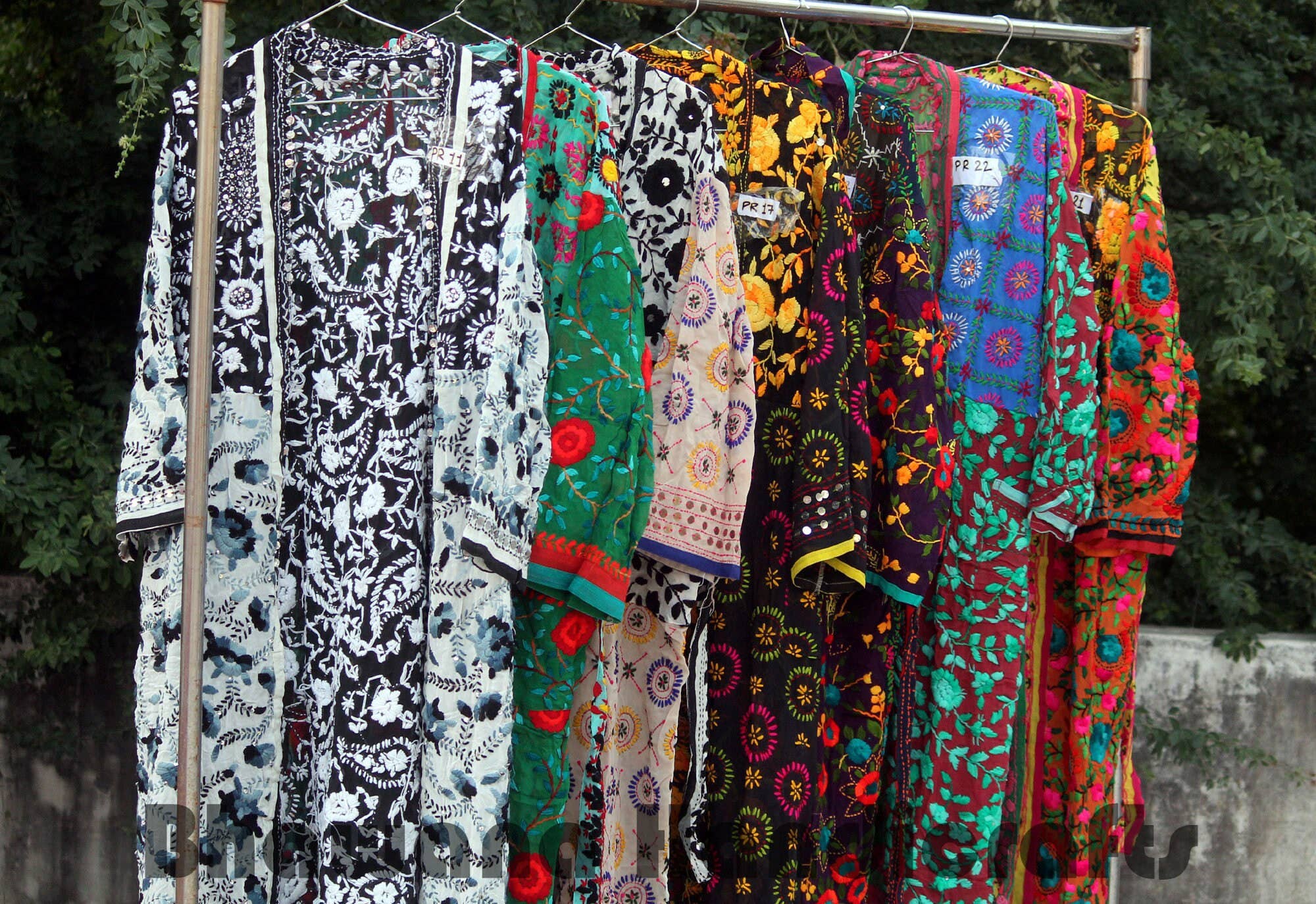 Bhawana Handicrafts – Großhandel Kimono – Damen – Lange, handbestickte Designer-Boho-Kimono-Jacke von Phulkari9