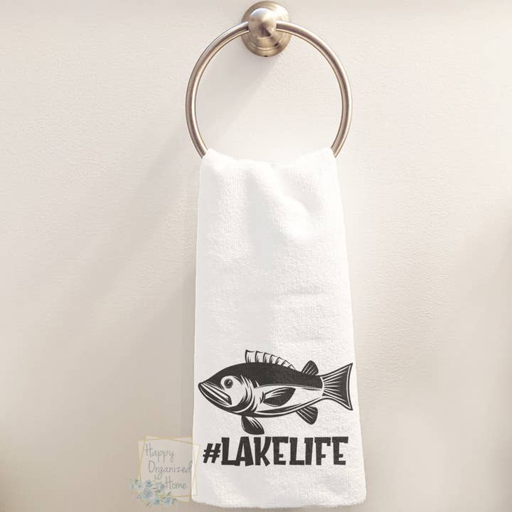 Serviette à main Lake Life pour la vente par Happy Organized Home