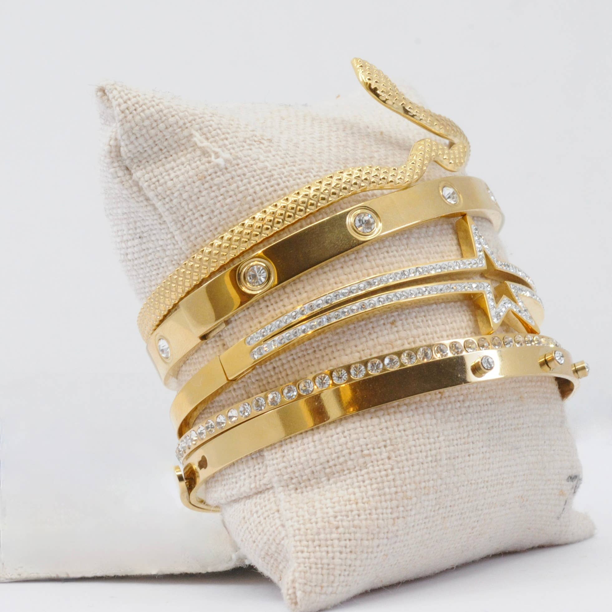 Bijoux 7bis – Conjunto de joias por atacado – Conjunto de 5 pulseiras douradas em aço inoxidável com design de serpente2