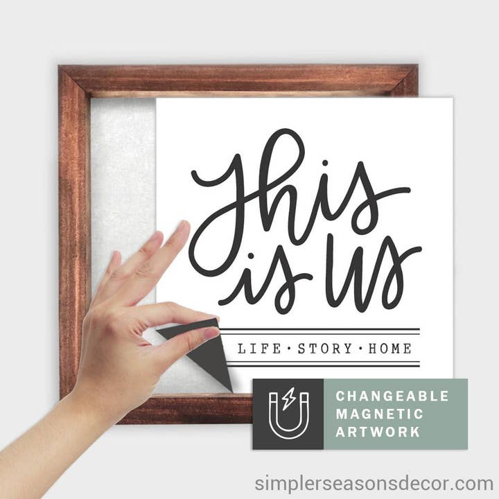 Inserto Magnético de Decoração Sazonal para Placa Intercambiável (Médio): Esta é a Nossa Casa | Placa Magnética em Branco Vendida Separadamente por atacado de Simpler Seasons Decor