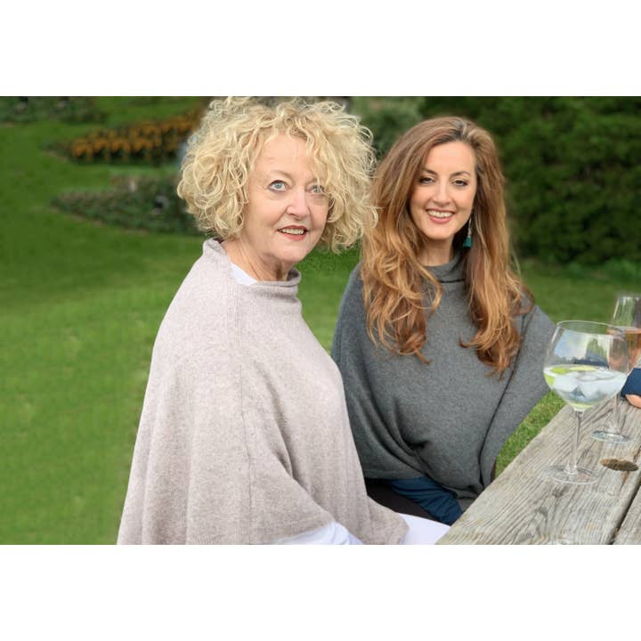 Creatico - Wholesale Poncho – Women's - House of Conti Firenze Cashmere Blend Italian Poncho Regular34