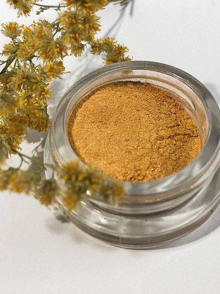 GOLDEN SHIMMER | Mica Mineral Makeup + Shimmer + Body Glow for wholesale by Visions Co.