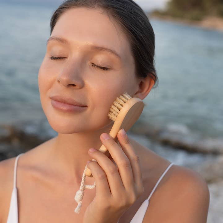 Croll & Denecke - Wholesale Body Brush - Wooden facial brush for spa eco nature1