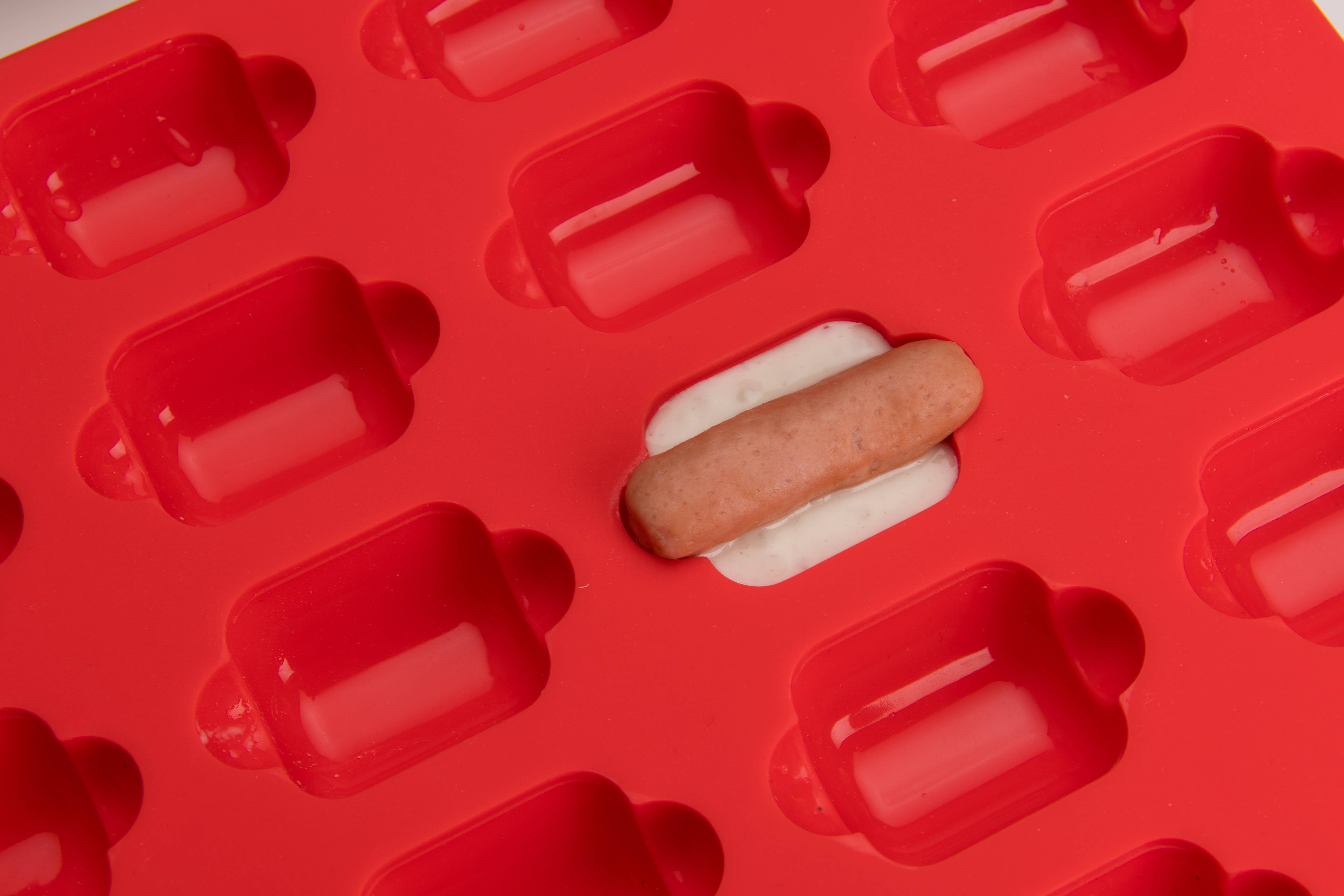 Mobi - Vente Moule pour chocolat - 12 mini bouchées de hot-dog, moule en silicone3