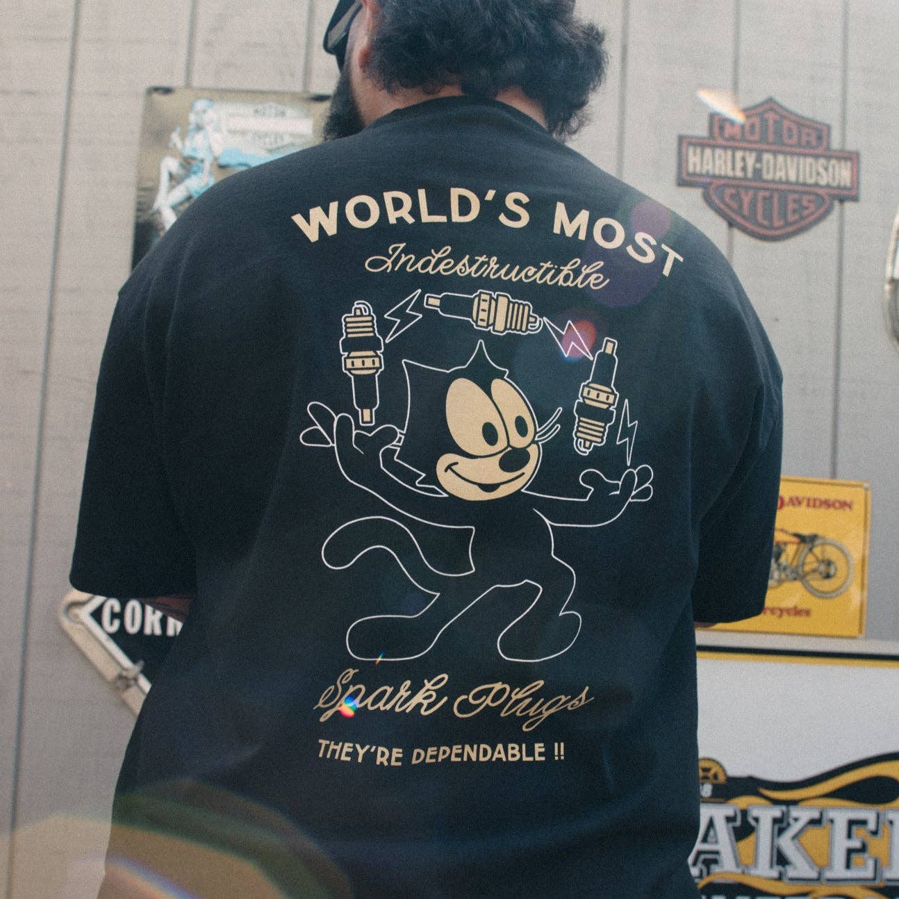 Indestructible MFG - Wholesale T-shirt met print - Uniseks - Betrouwbaar T-shirt1