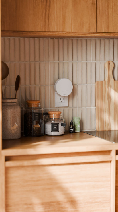 Vitruvi – wholesale Electronic diffuser – Push Plug-In Wall Diffuser2