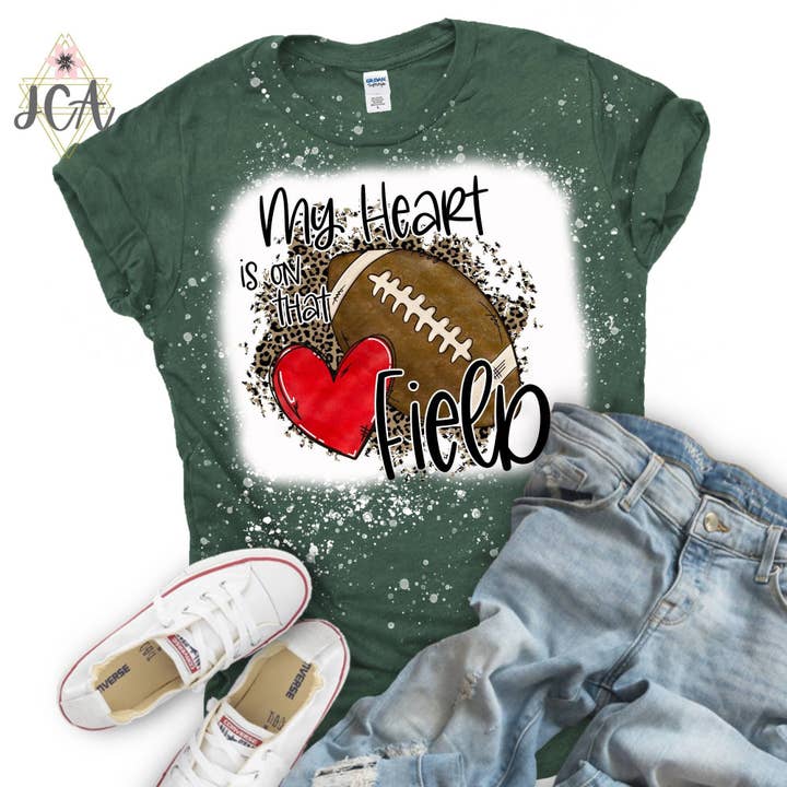 Chemise de football blanchie My Heart Is On That Field pour la vente par Jocelyn's Comfy Apparel