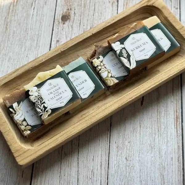 Lot de six savons au choix pour la vente par Moolea