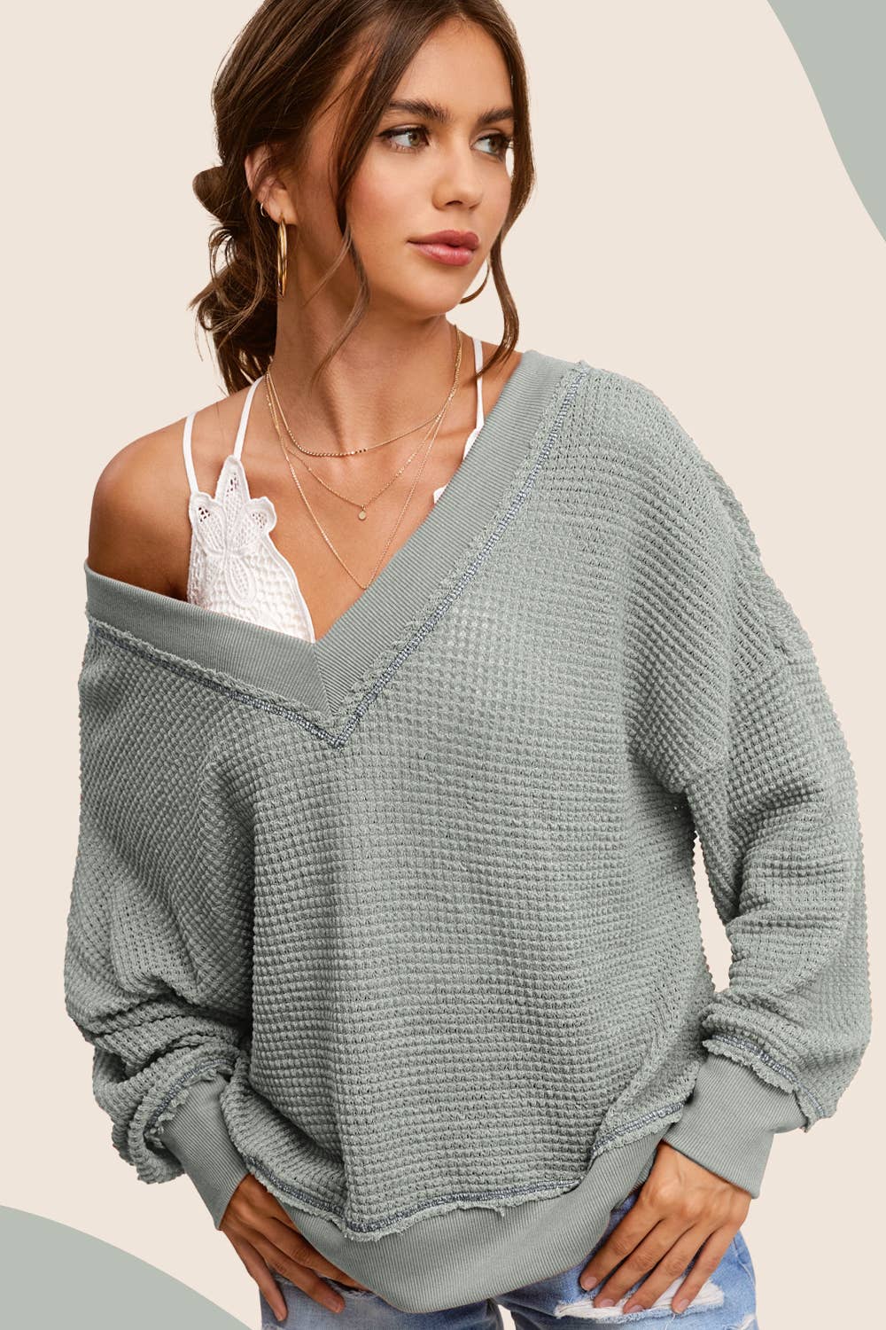 La Miel – Großhandel Strickoberteil – Damen – JLT7410-Langarmshirt mit Waffelstruktur und V-Ausschnitt in lockerer Passform5