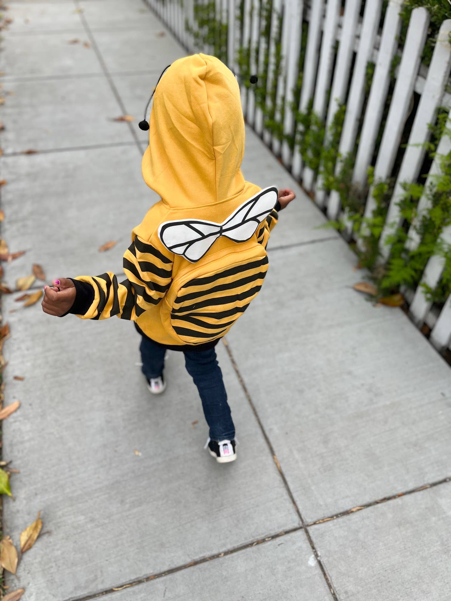 Doodle Pants - Wholesale Hoodie - Kids - Buzz the Bee Toddler and Kids 3D Backpack Hoodie1
