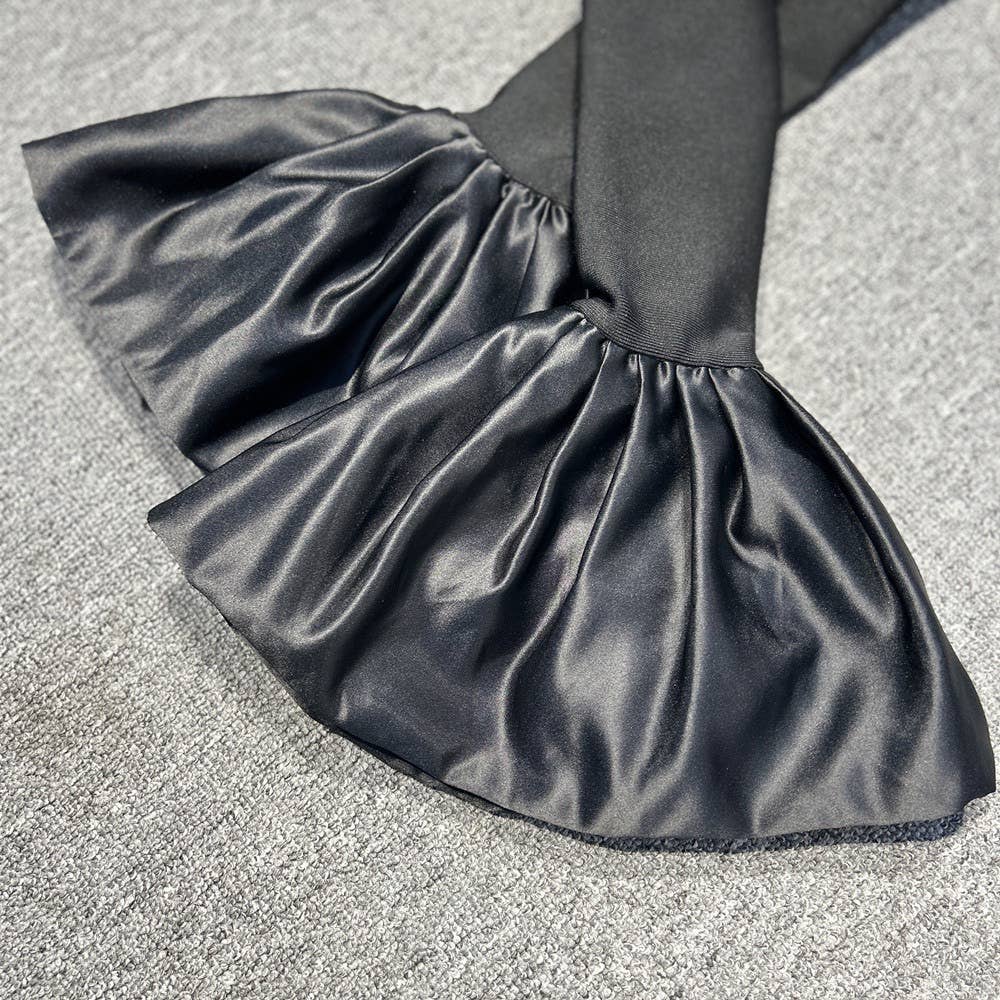 Nero DR073 Abito nero sofisticato con polsini svasati in diamante in vendita all'ingrosso su Faire12