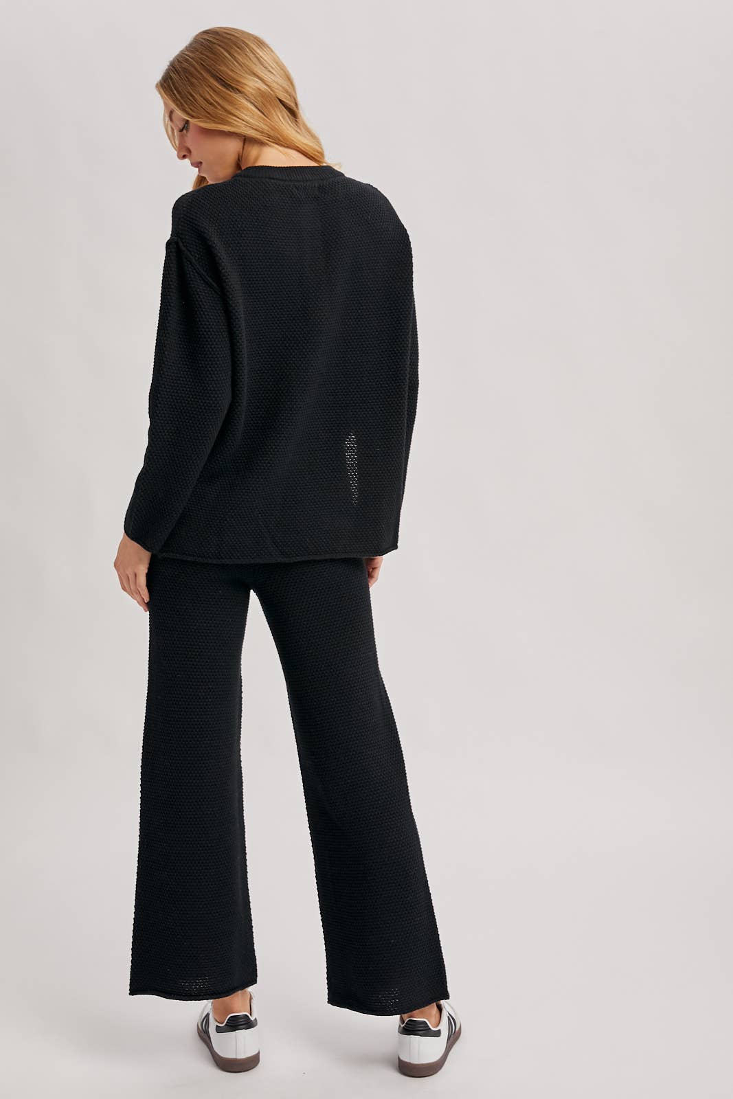 Bluivy - Wholesale Set met top en broek (GEEN Loungewear) - Dames - SET MET GEBREIDE TOP EN BROEK MET TEXTUUR7