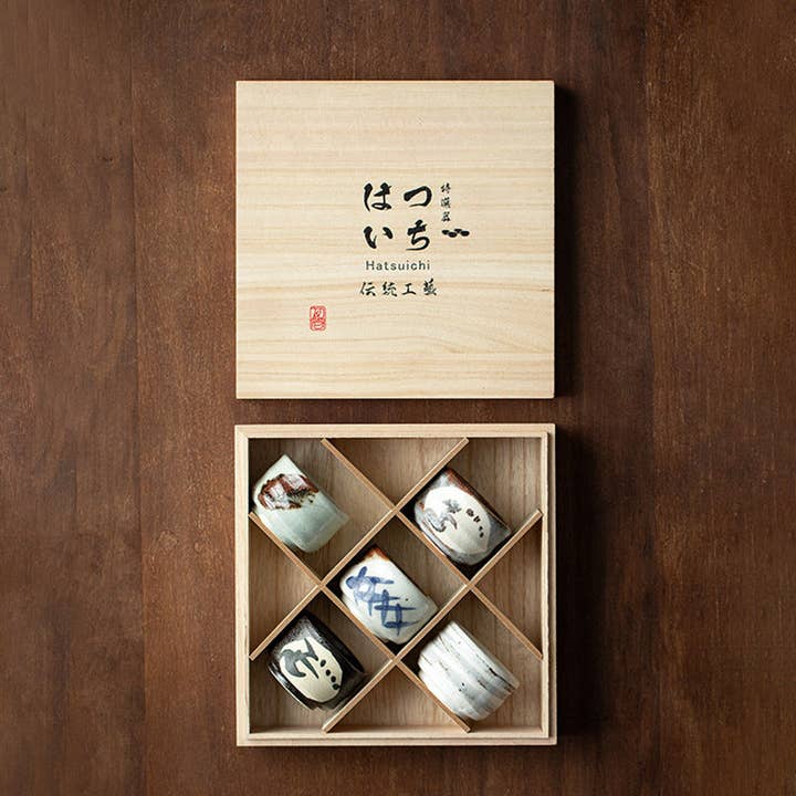 Gohobi - Venta al por mayor Juegos de té - Juego de tazas de té Gohobi Mino Yaki Evening Breeze, tazas de cerámica simples de 5 piezas con caja de madera