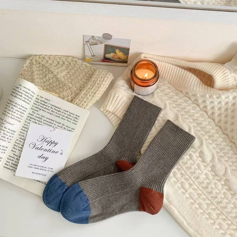 alberalkirk - Wholesale Socks - Women's - Ribbed Wool Blend Mid-Calf Socks Contrast Color M5A0194