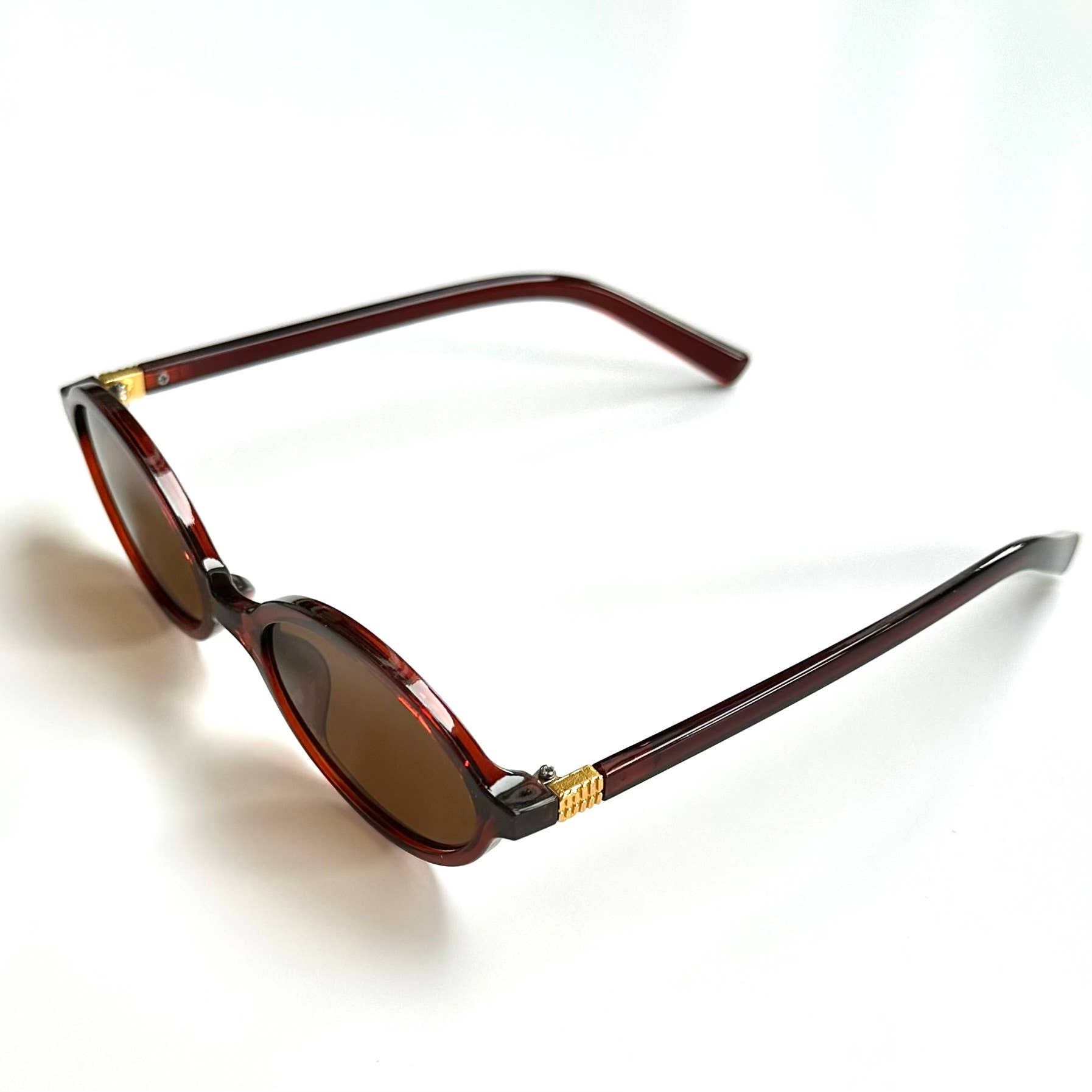 iconic mi - Wholesale Sunglasses - Women's - Julie Retro Oval Sunglasses Brown1