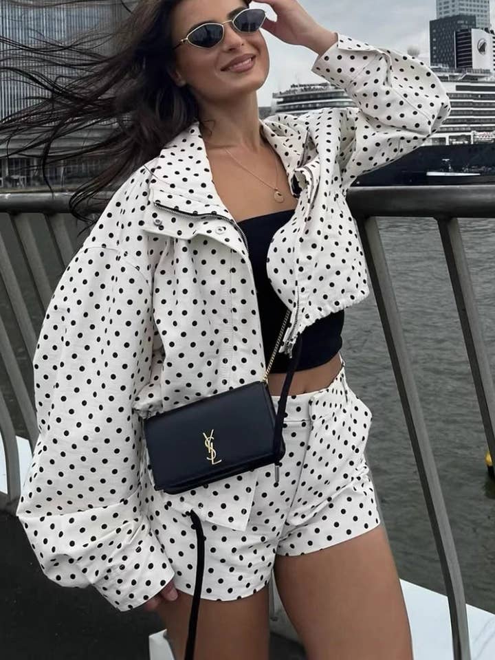 Completo a Pois Corto per la vendita all'ingrosso da parte di Mccolin