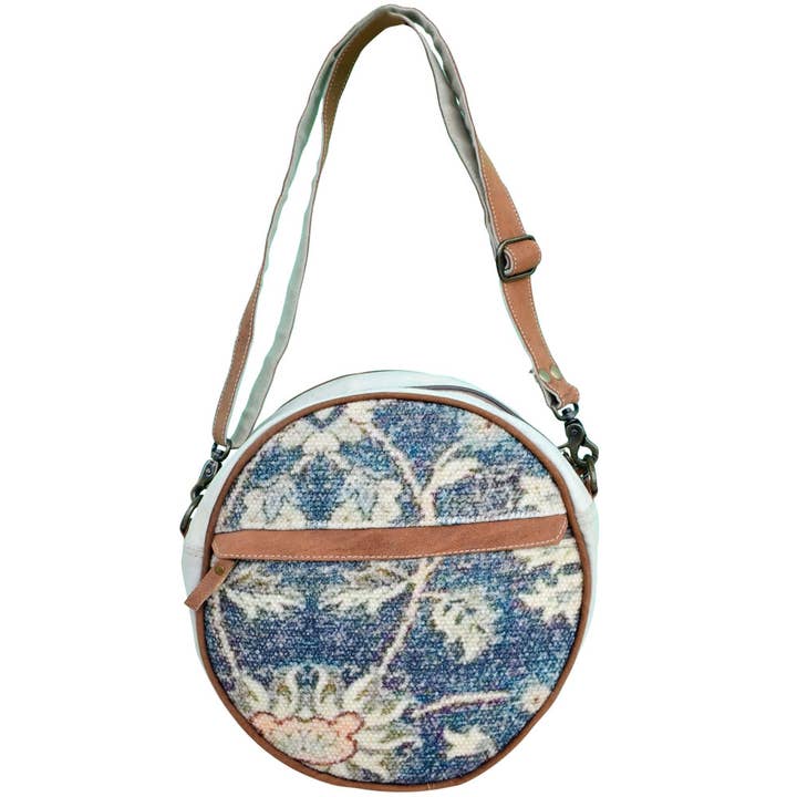 Sac rond en toile et tissu recyclé pour la vente par Clea Ray Canvas Bags & Clothing
