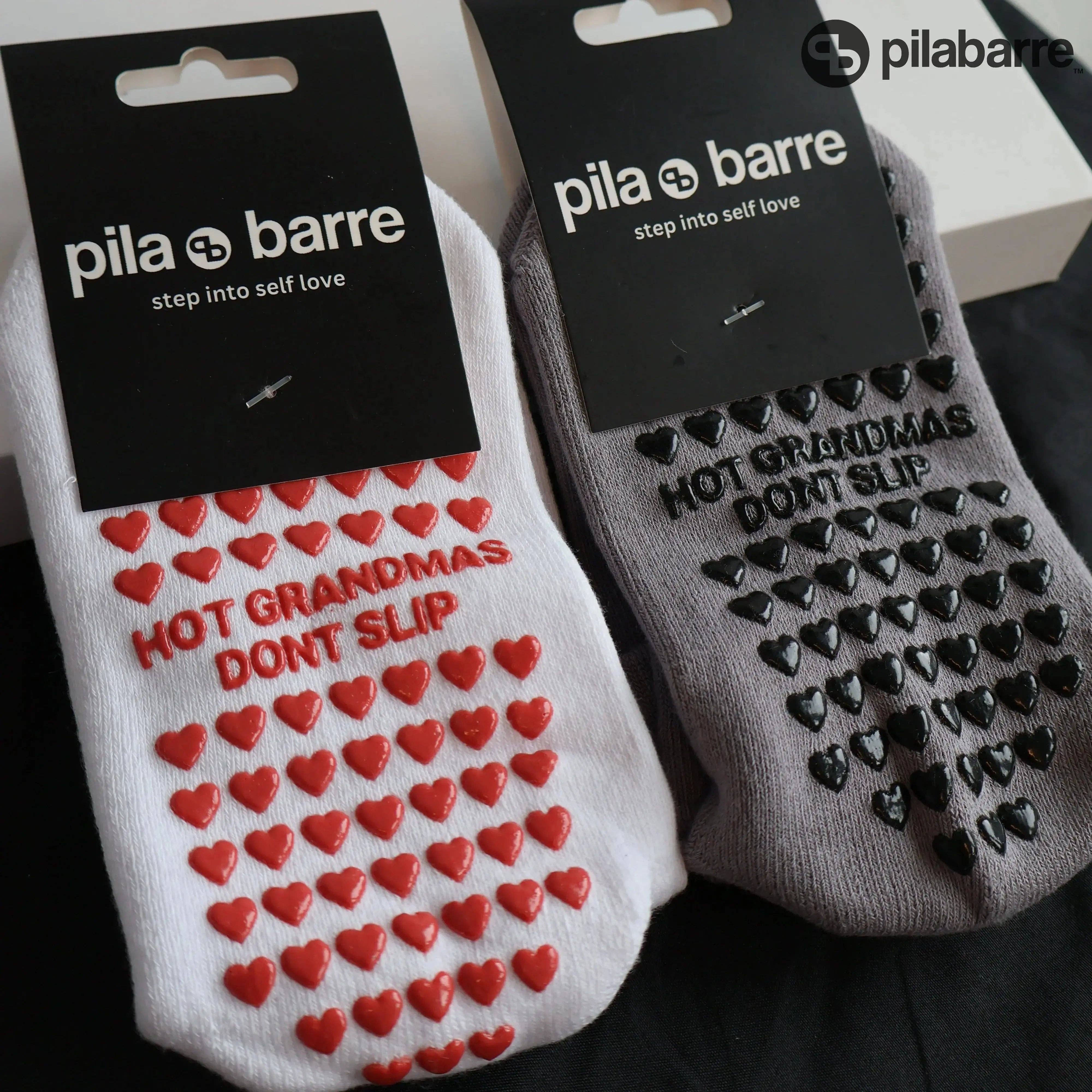 Pilabarre - Venta al por mayor Calcetines - Mujer - Calcetines antideslizantes "Las abuelas sexis no resbalan" - Blanco/Rojo1