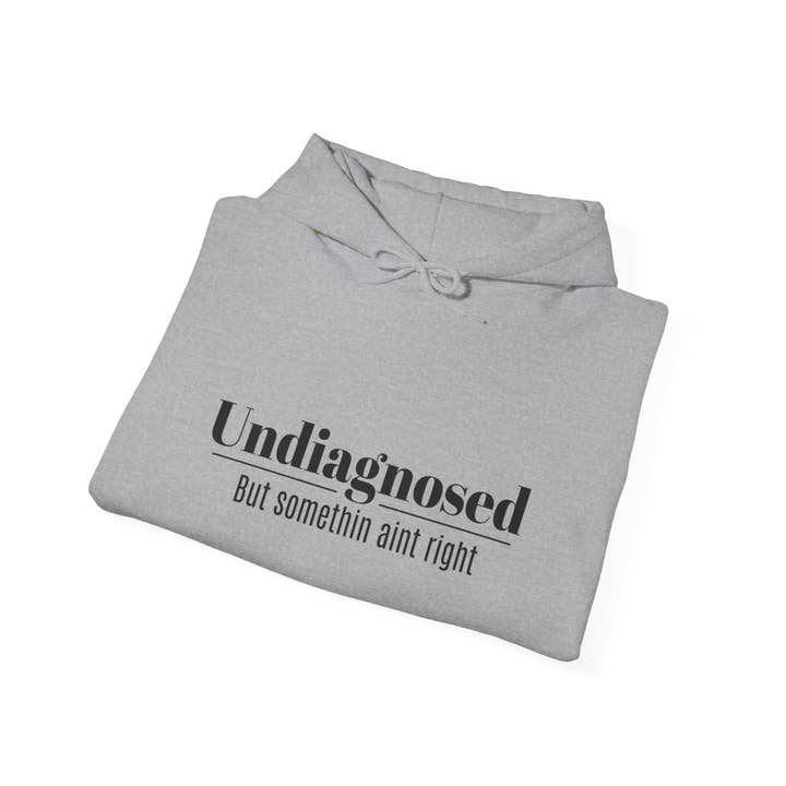 L&L T-Shirt Company – wholesale Sweatshirt med tryck - Unisex – Unisex huvtröja - Odiagnostiserad men något är inte12
