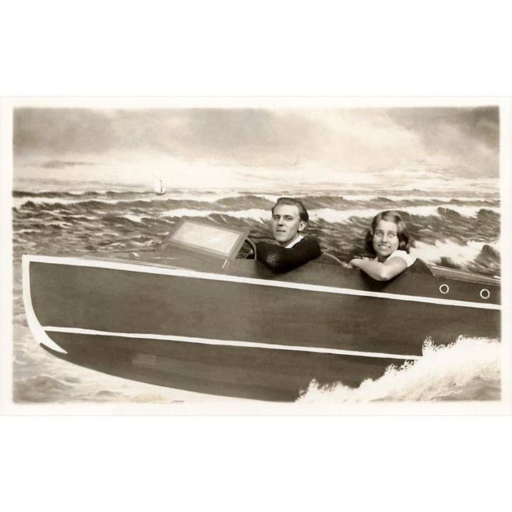 Vykort BT-16 Par i låtsas motorbåt för wholesale av Found Image Press