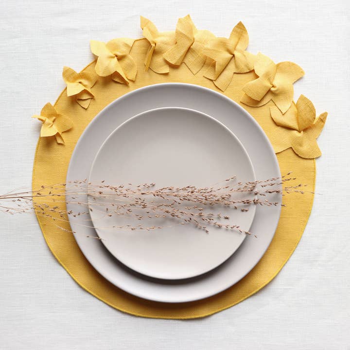 Round placemats in pure linen GELSOMINO for wholesale by Giardino Segreto