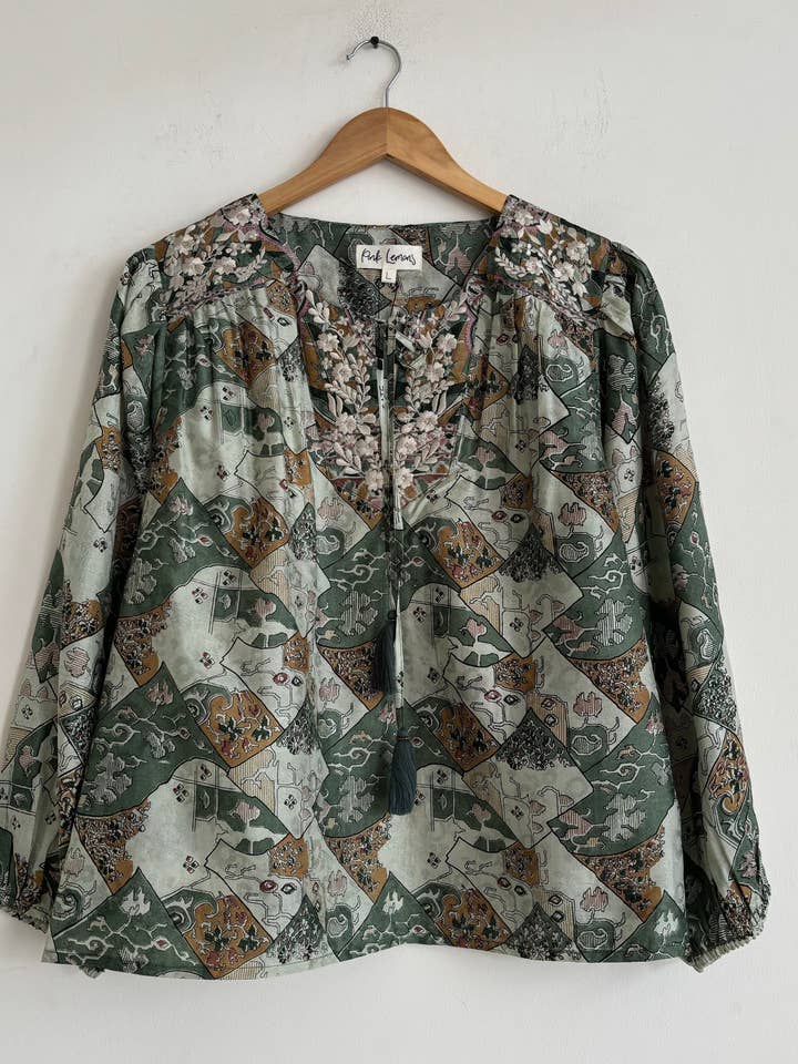 Lolita Embroidered Silk Blouse 115 - L for wholesale by Pink Lemons Ltd