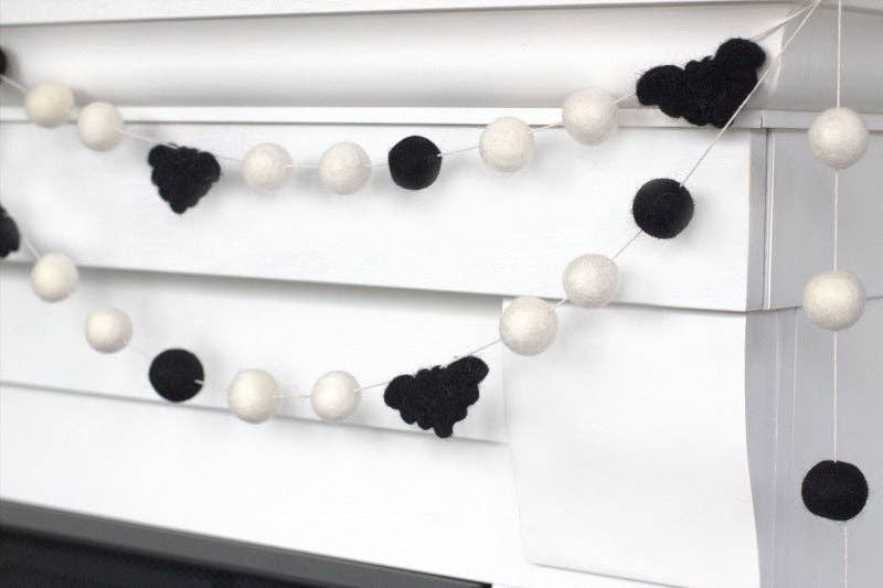 Matthew + Mae - Wholesale Bunting/Garland - Bat Halloween Garland- Black & White7