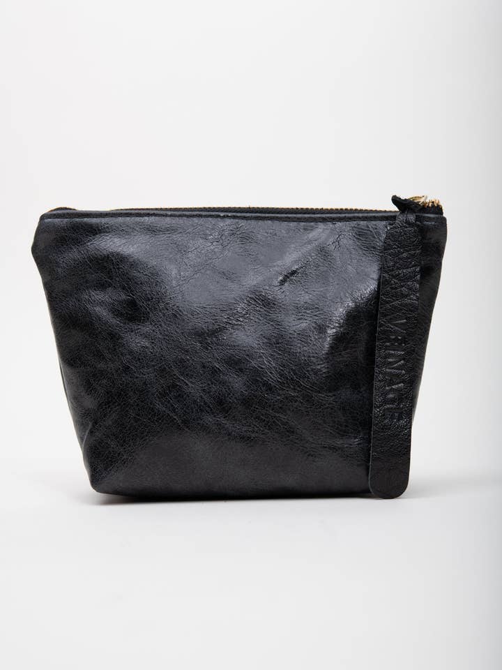 Pochette en cuir, trousse de toilette, trousse à crayons modèle GARNIER for wholesale by Veinage