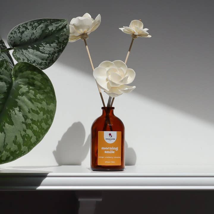 Sola Wood Flower Diffuser – Morning Smile | Long-Lasting Natural Home Fragrance for wholesale by Sweet Wild Scents