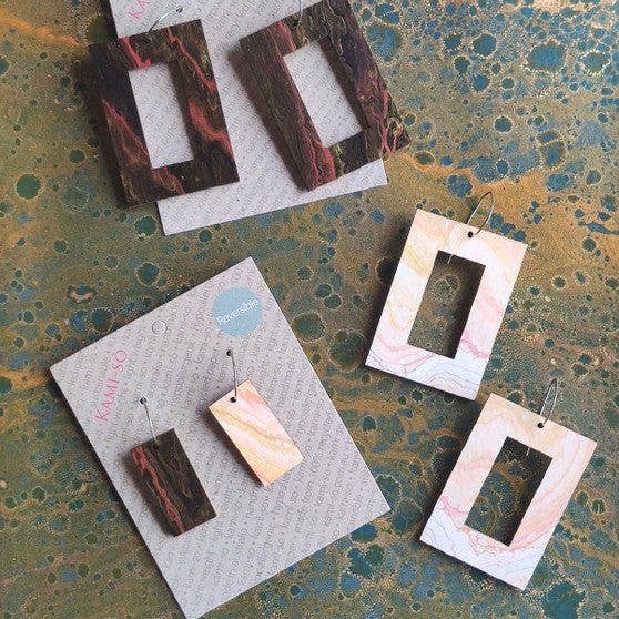 Brincos Reversíveis Retangulares de Papel Reciclado - Terro/Preto, Rosa & Dourado por atacado de Kami-so