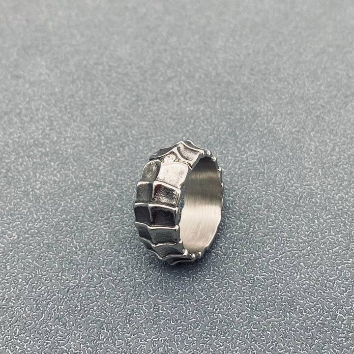 Mio Queena - Vente Chevalières - MJ/MR - Bague en acier inoxydable avec corps de dragon en zircone cubique