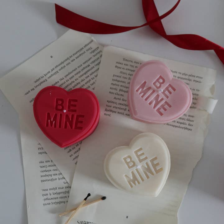Project Helios - Wholesale Novelty Candle - Be mine - Heart candle, Valentines gift6