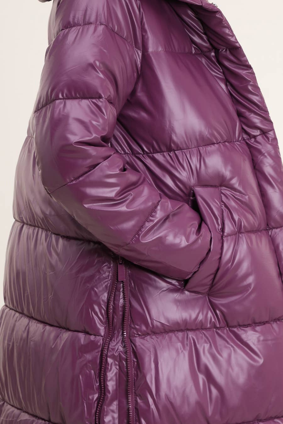 Attrait Paris - Wholesale Puffer Jacket - Women's - Extra long puffer jacket with metallic hood13