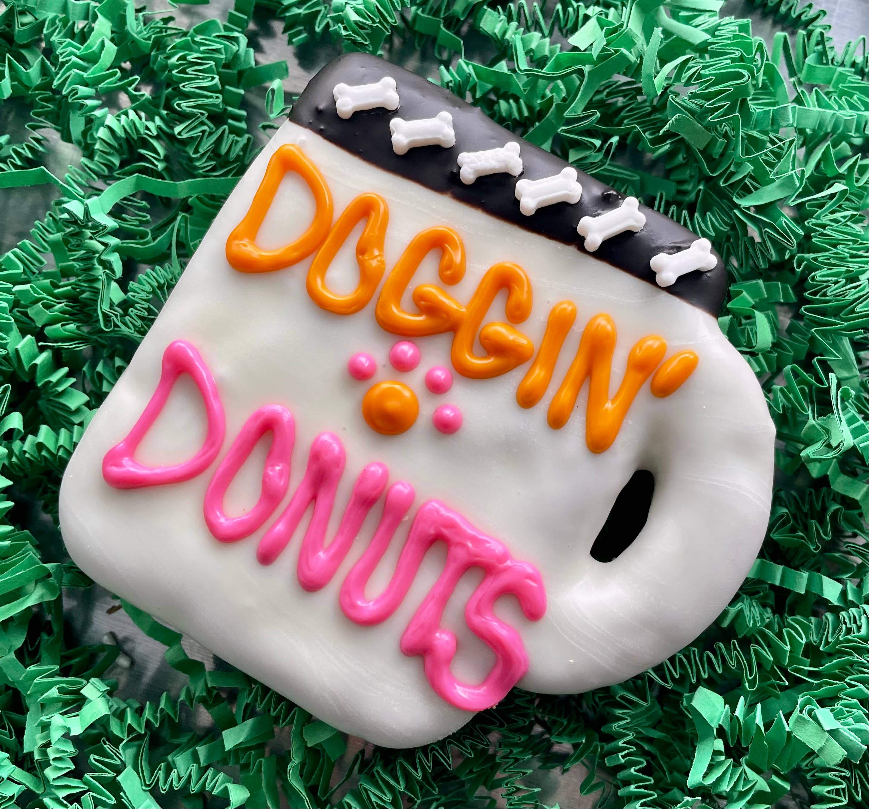 YumYum4DOGS - Wholesale Pet Treats - Dog - DOGGIN’ DONUTS coffee dog treats5