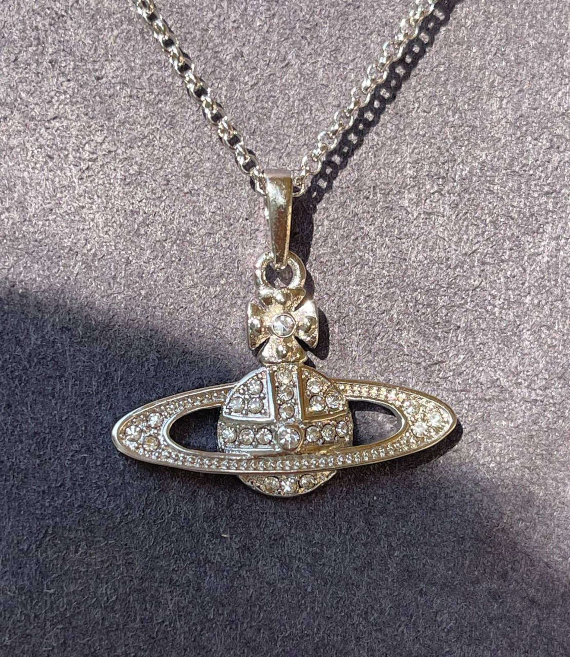 Diat - Venta al por mayor Collares con colgantes/abalorios - Collar Saturno Vivienne Westwood4